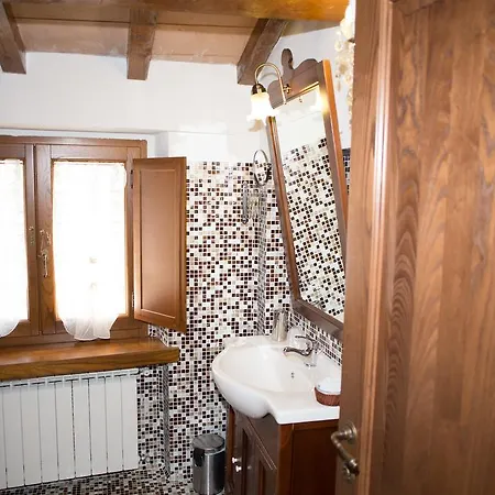 Valle Degli Ulivi Bed & Breakfast *